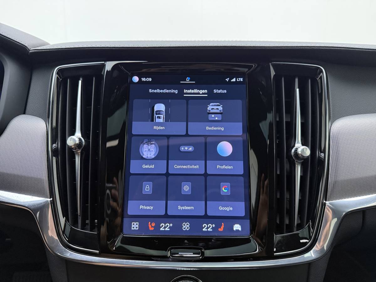 Volvo S90 Volvo S90 T8 AWD Ultimate Dark | Head up display | Luchtvering | Polestar tune | Trekhaak |21″ | 360 Camera | Alarm | Styling kit |