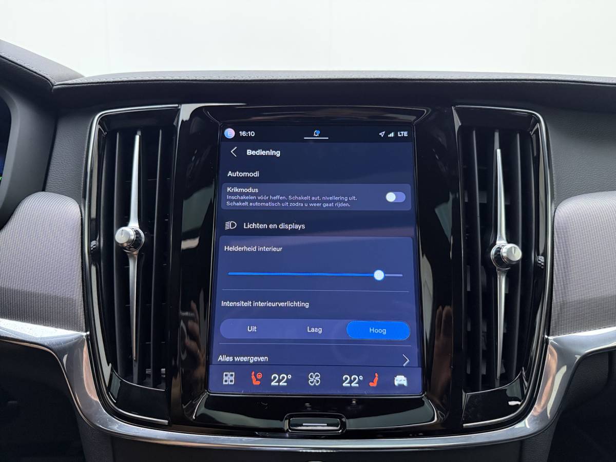 Volvo S90 Volvo S90 T8 AWD Ultimate Dark | Head up display | Luchtvering | Polestar tune | Trekhaak |21″ | 360 Camera | Alarm | Styling kit |