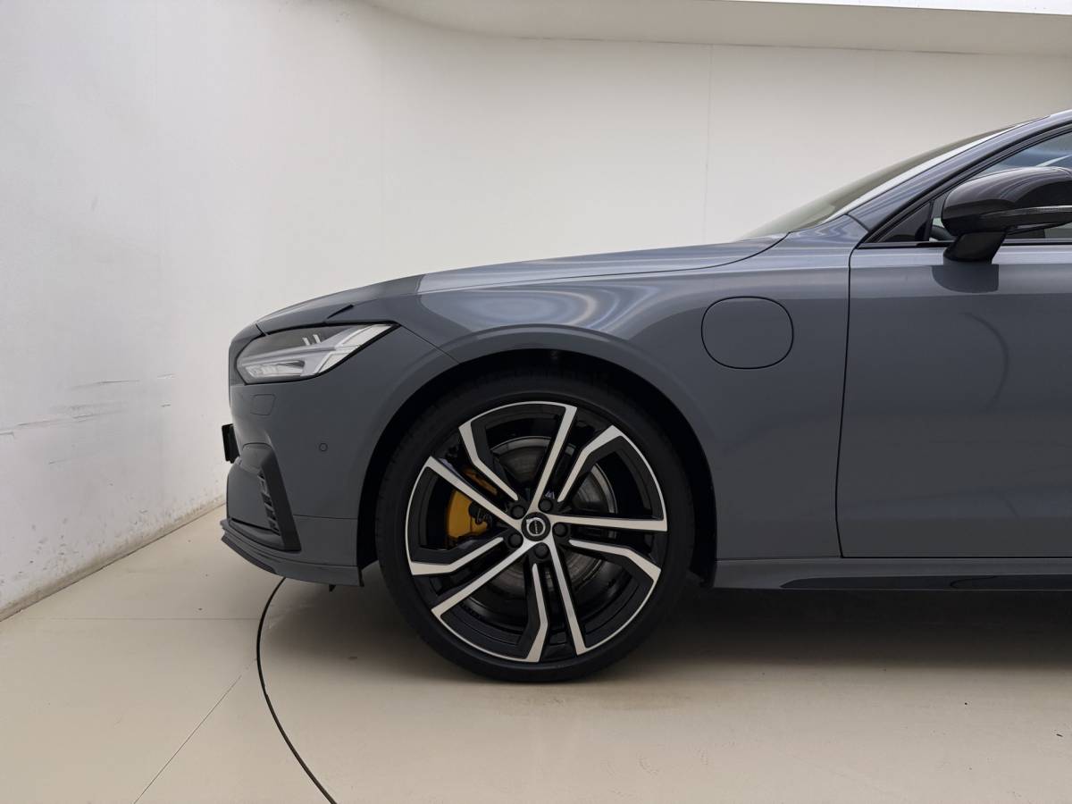 Volvo S90 Volvo S90 T8 AWD Ultimate Dark | Head up display | Luchtvering | Polestar tune | Trekhaak |21″ | 360 Camera | Alarm | Styling kit |