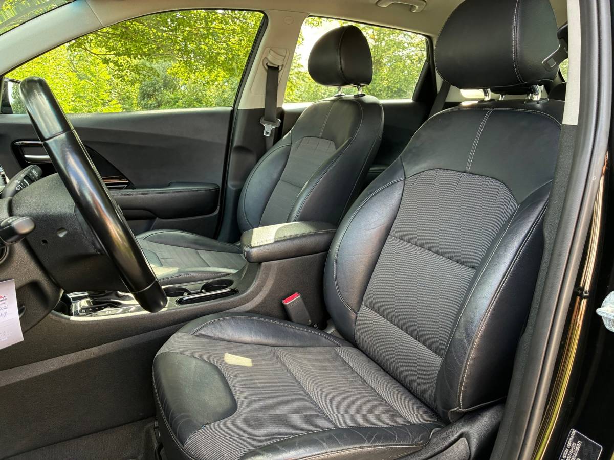 Kia Niro Kia Niro 1.6 GDi Hybrid DynamicLine | Carplay + Lane assist nu €14.975,-!!
