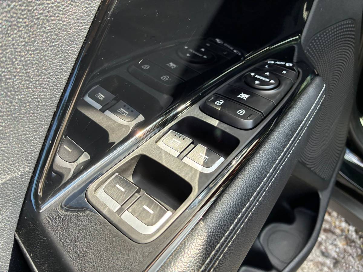 Kia Niro Kia Niro 1.6 GDi Hybrid DynamicLine | Carplay + Lane assist nu €14.975,-!!