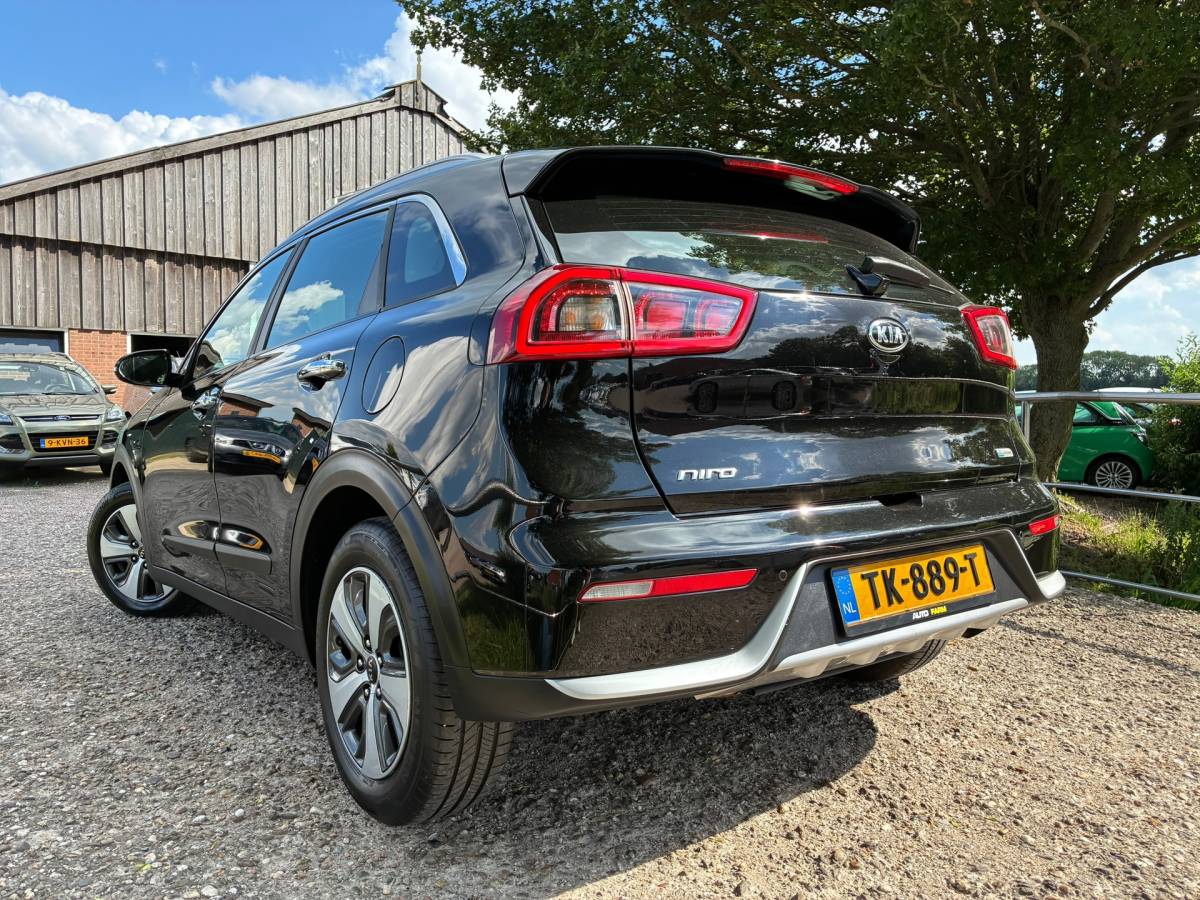 Kia Niro Kia Niro 1.6 GDi Hybrid DynamicLine | Carplay + Lane assist nu €14.975,-!!
