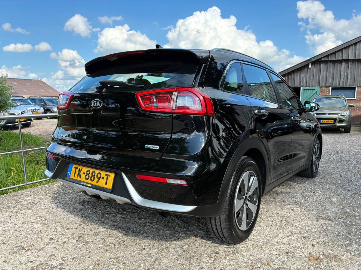 Kia Niro Kia Niro 1.6 GDi Hybrid DynamicLine | Carplay + Lane assist nu €14.975,-!!