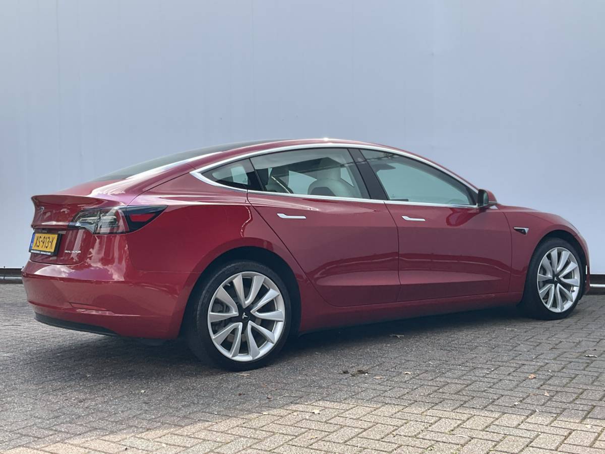 Tesla Model 3 Tesla Model 3 351pk Long Range AWD 75 kWh Incl.BTW Panorama Design