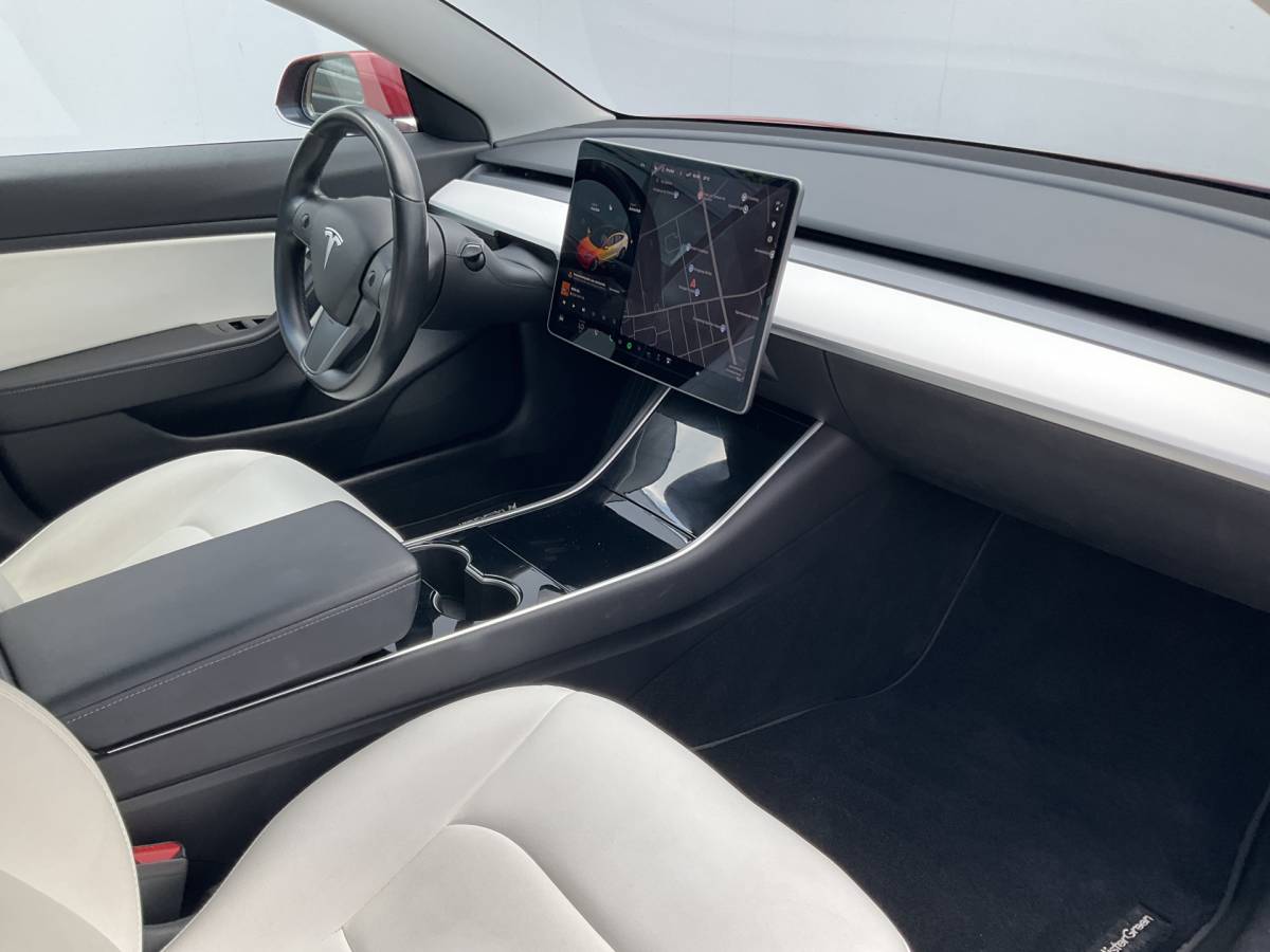 Tesla Model 3 Tesla Model 3 351pk Long Range AWD 75 kWh Incl.BTW Panorama Design