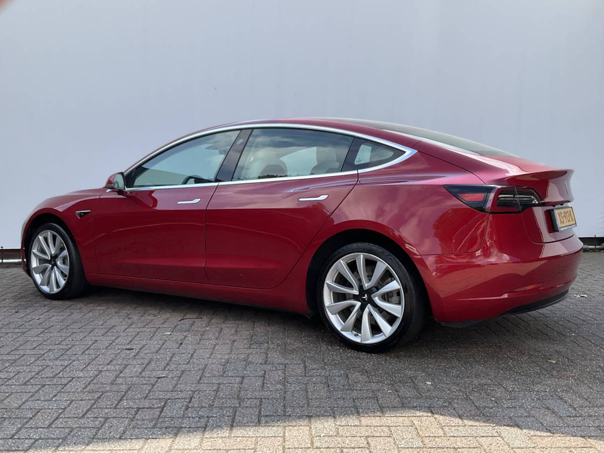 Tesla Model 3 Tesla Model 3 351pk Long Range AWD 75 kWh Incl.BTW Panorama Design