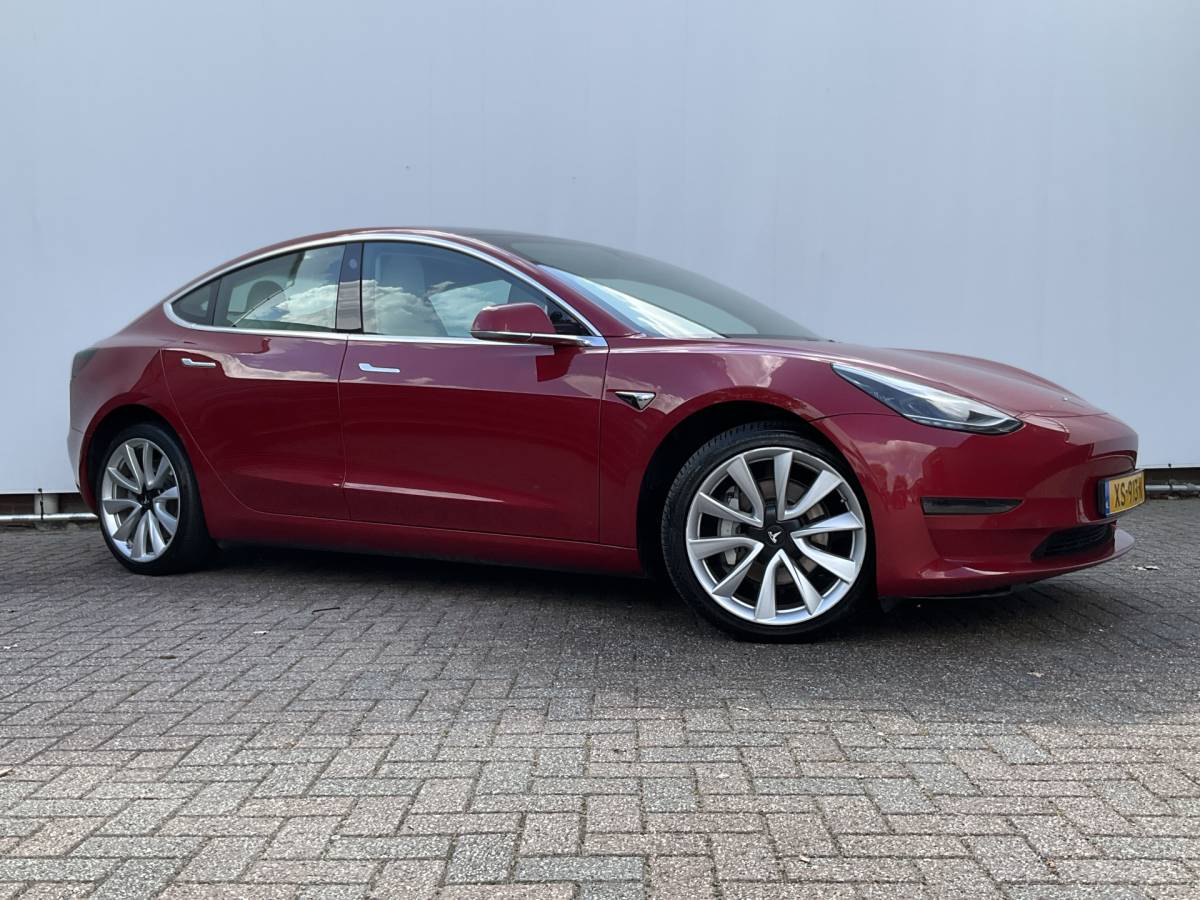 Tesla Model 3 Tesla Model 3 351pk Long Range AWD 75 kWh Incl.BTW Panorama Design