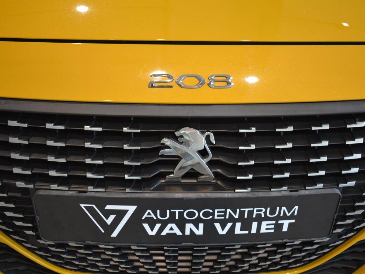 Peugeot 208 Peugeot 208 1.2 PureTech Allure Pack | 100pk | Navigatie | 3D i-Cockpit | Climate Control | Keyless Start & Entry |