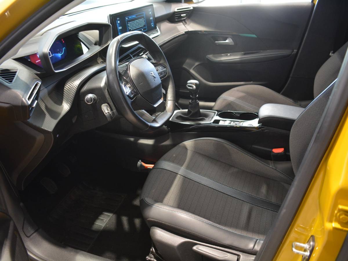 Peugeot 208 Peugeot 208 1.2 PureTech Allure Pack | 100pk | Navigatie | 3D i-Cockpit | Climate Control | Keyless Start & Entry |