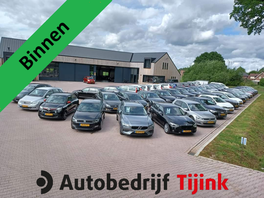 Volkswagen Golf Volkswagen Golf 1.5 TSI Highline Business R | Automaat | LED | Trekhaak | Navi | Stoelverwarming | All-seasons | PDC |