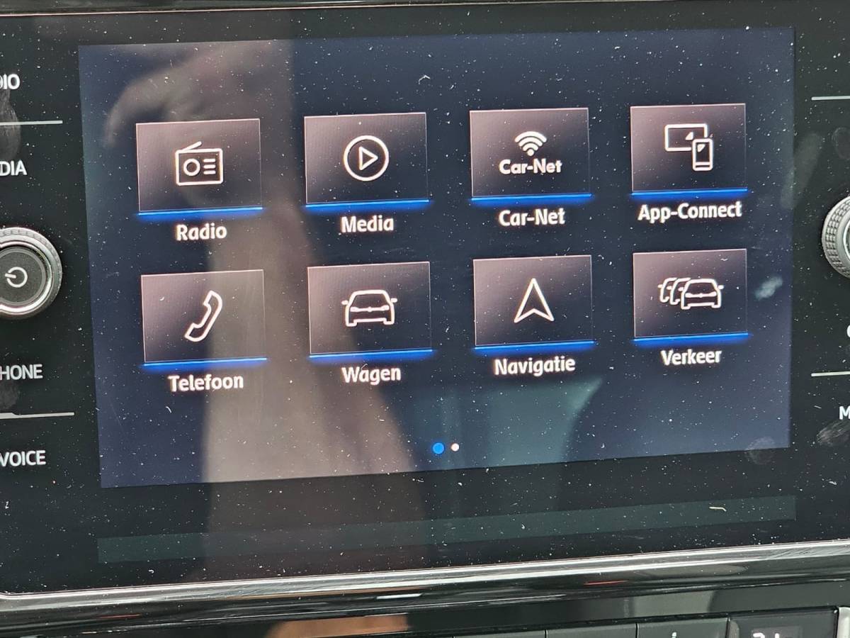 Volkswagen Golf Volkswagen Golf 1.5 TSI Highline Business R | Automaat | LED | Trekhaak | Navi | Stoelverwarming | All-seasons | PDC |