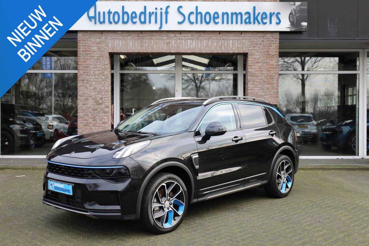 Lynk & Co 01 Lynk & Co 01 1.5 261PK! 6.6KWh 360-CAMERA PANO/SCHUIF INFINITY DAB NAVI CARPLAY STOELVERWARMING ELEK.ACHTERKLEP 20″LMV