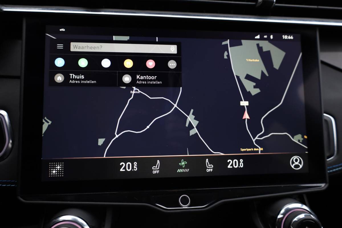 Lynk & Co 01 Lynk & Co 01 1.5 261PK! 6.6KWh 360-CAMERA PANO/SCHUIF INFINITY DAB NAVI CARPLAY STOELVERWARMING ELEK.ACHTERKLEP 20″LMV