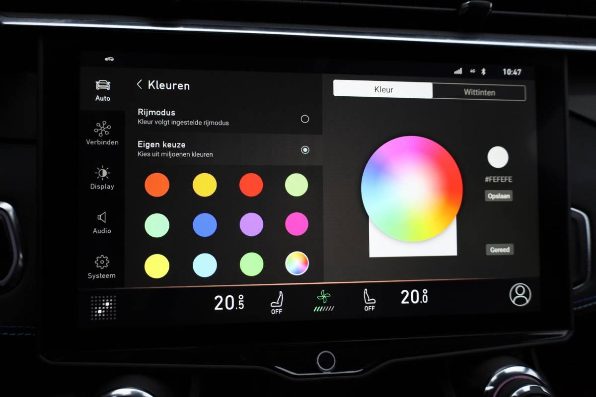 Lynk & Co 01 Lynk & Co 01 1.5 261PK! 6.6KWh 360-CAMERA PANO/SCHUIF INFINITY DAB NAVI CARPLAY STOELVERWARMING ELEK.ACHTERKLEP 20″LMV