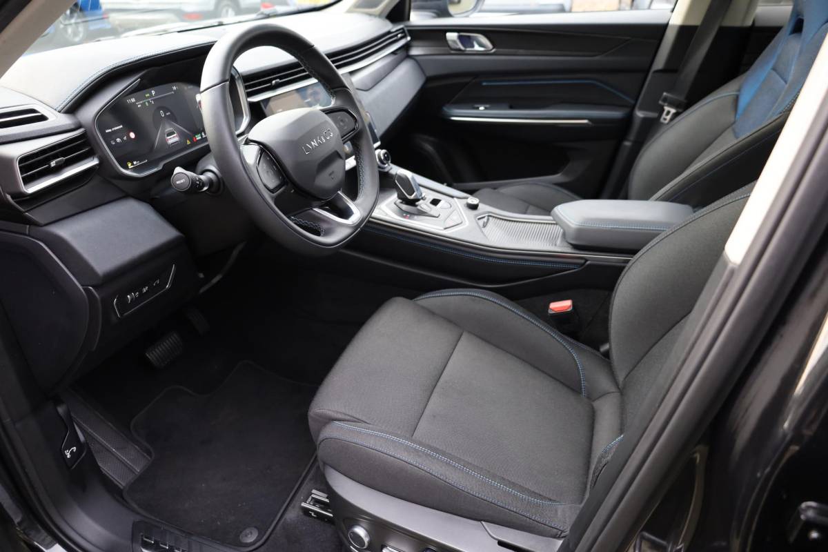 Lynk & Co 01 Lynk & Co 01 1.5 261PK! 6.6KWh 360-CAMERA PANO/SCHUIF INFINITY DAB NAVI CARPLAY STOELVERWARMING ELEK.ACHTERKLEP 20″LMV