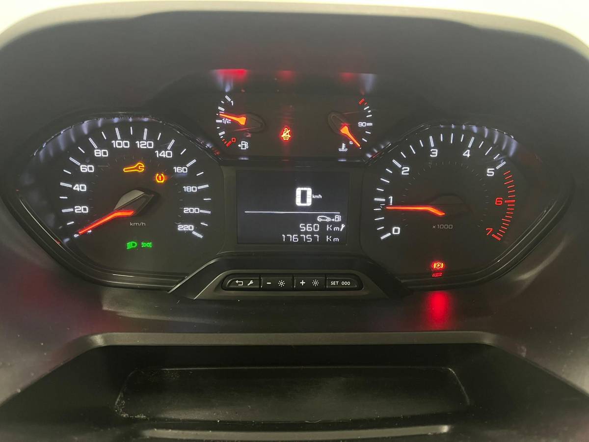 Peugeot Partner Peugeot Partner 1.5 BlueHDI 100pk Premium Airco Navi Carplay Cruise Control PDC Achter