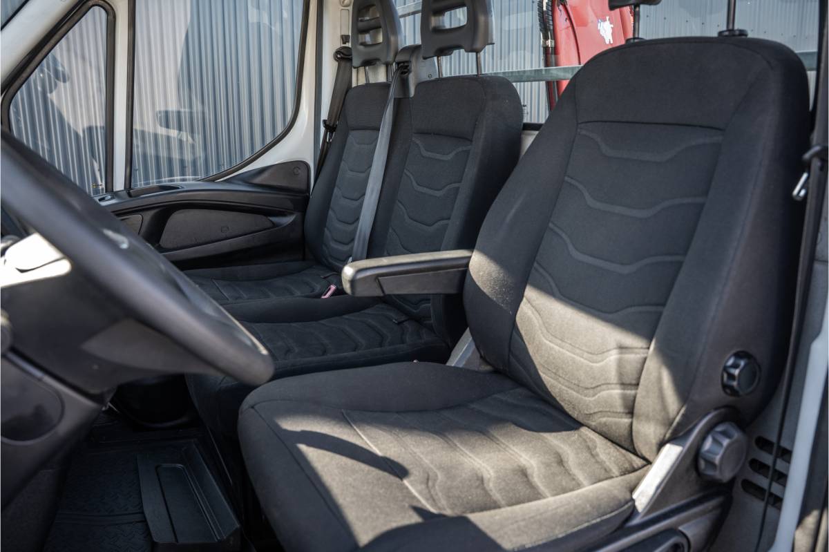Iveco Daily Iveco Daily 50C15 3.0L | Open Laadbak | Kraan | Euro 6 | 1ste Eigenaar| 146 PK | 3-Zits