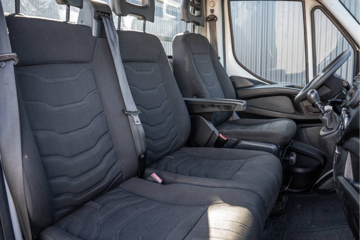 Iveco Daily Iveco Daily 50C15 3.0L | Open Laadbak | Kraan | Euro 6 | 1ste Eigenaar| 146 PK | 3-Zits