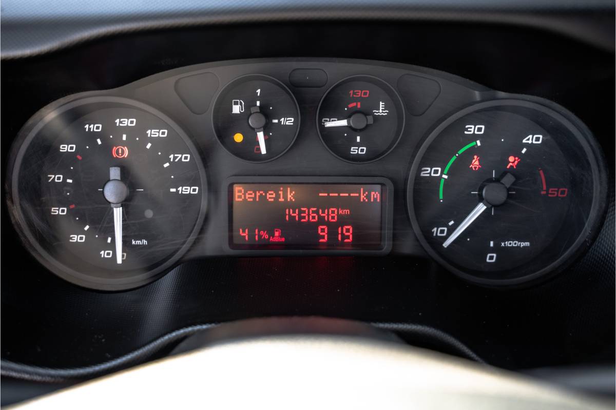 Iveco Daily Iveco Daily 50C15 3.0L | Open Laadbak | Kraan | Euro 6 | 1ste Eigenaar| 146 PK | 3-Zits