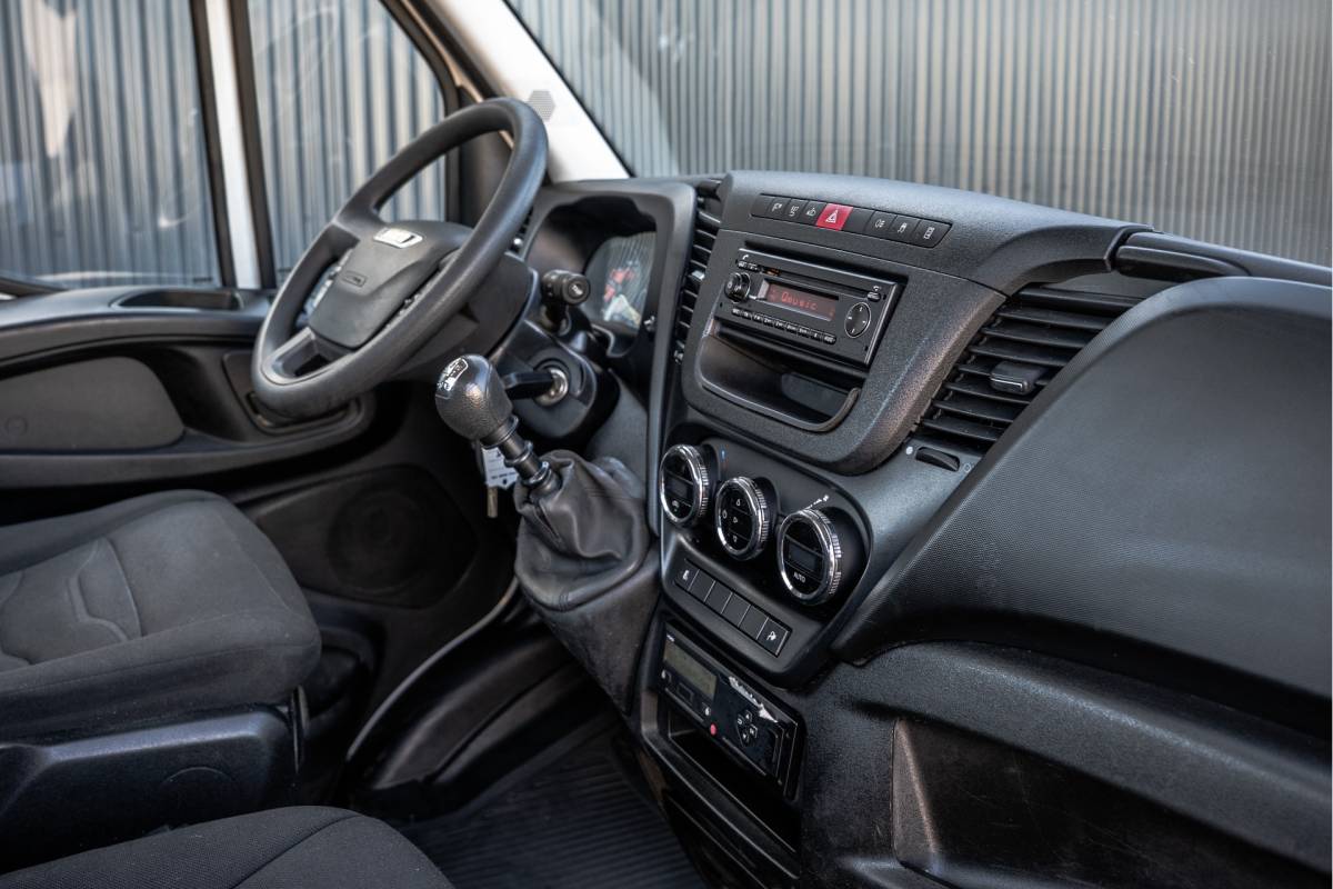 Iveco Daily Iveco Daily 50C15 3.0L | Open Laadbak | Kraan | Euro 6 | 1ste Eigenaar| 146 PK | 3-Zits