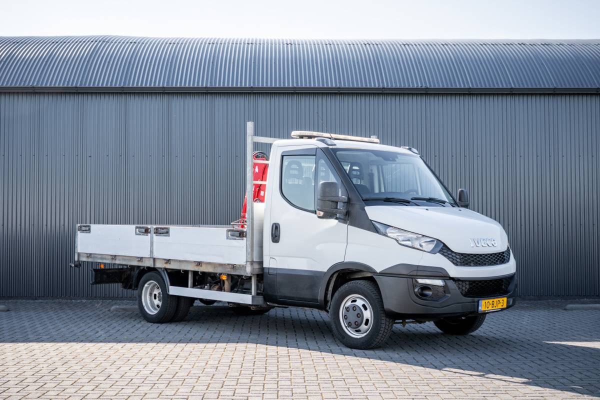 Iveco Daily Iveco Daily 50C15 3.0L | Open Laadbak | Kraan | Euro 6 | 1ste Eigenaar| 146 PK | 3-Zits