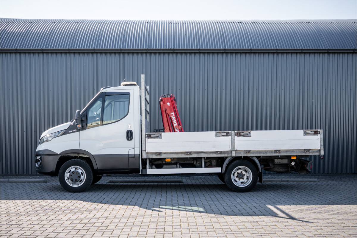 Iveco Daily Iveco Daily 50C15 3.0L | Open Laadbak | Kraan | Euro 6 | 1ste Eigenaar| 146 PK | 3-Zits