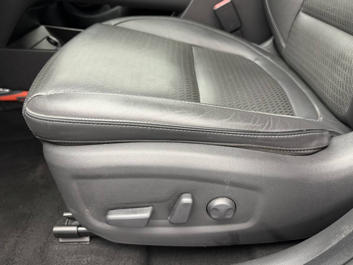 Hyundai Kona Hyundai Kona EV Limited 64 kWh 3- Fase SOH 95,6% | Warmtepomp | Elektrisch Schuif/Kanteldak | Camera | Leer | Head-Up Display