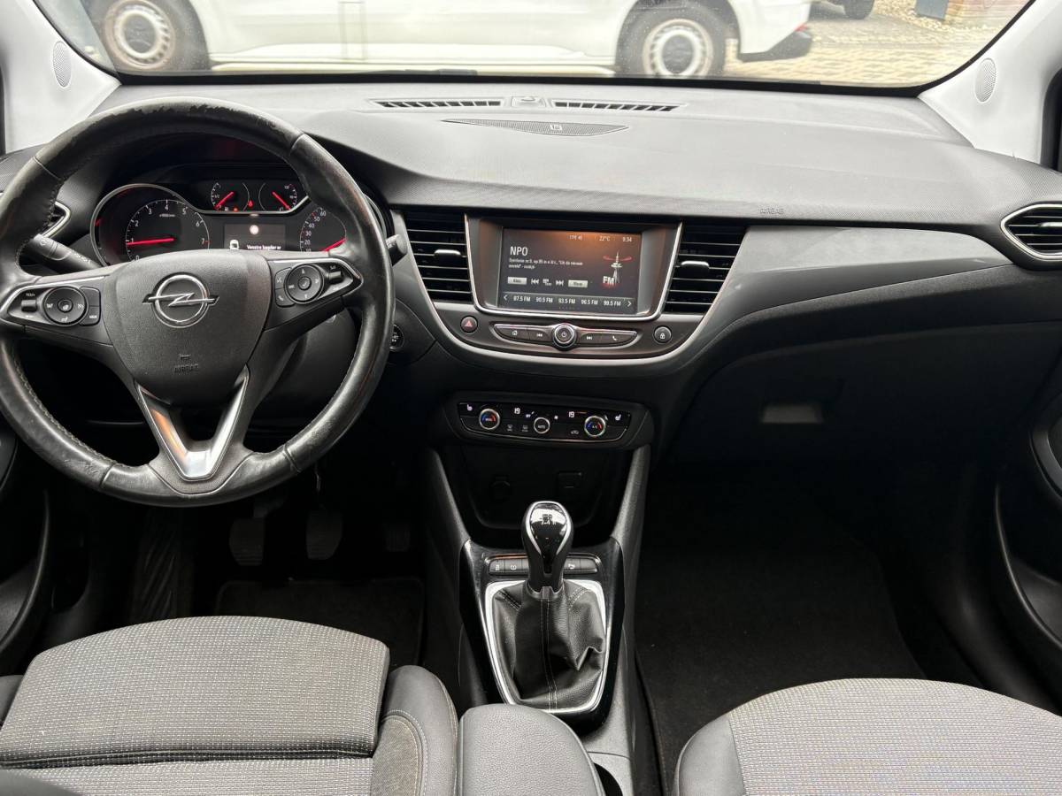 Opel Crossland Opel Crossland 1.2 Edition Trekhaak, Stoel/Stuurverwarming, Parkeersensoren, LED, Halfleder
