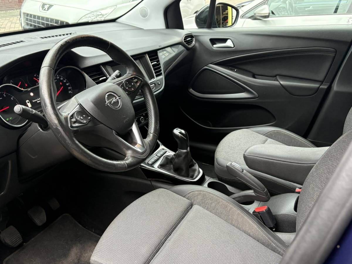 Opel Crossland Opel Crossland 1.2 Edition Trekhaak, Stoel/Stuurverwarming, Parkeersensoren, LED, Halfleder