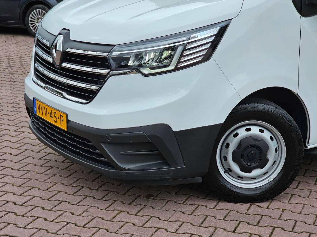 Renault Trafic Renault Trafic 2.0 dCi 150PK T29 L1H1 Comfort | Automaat | LED | Trekhaak | Navi | Camera | PDC | App-Connect |