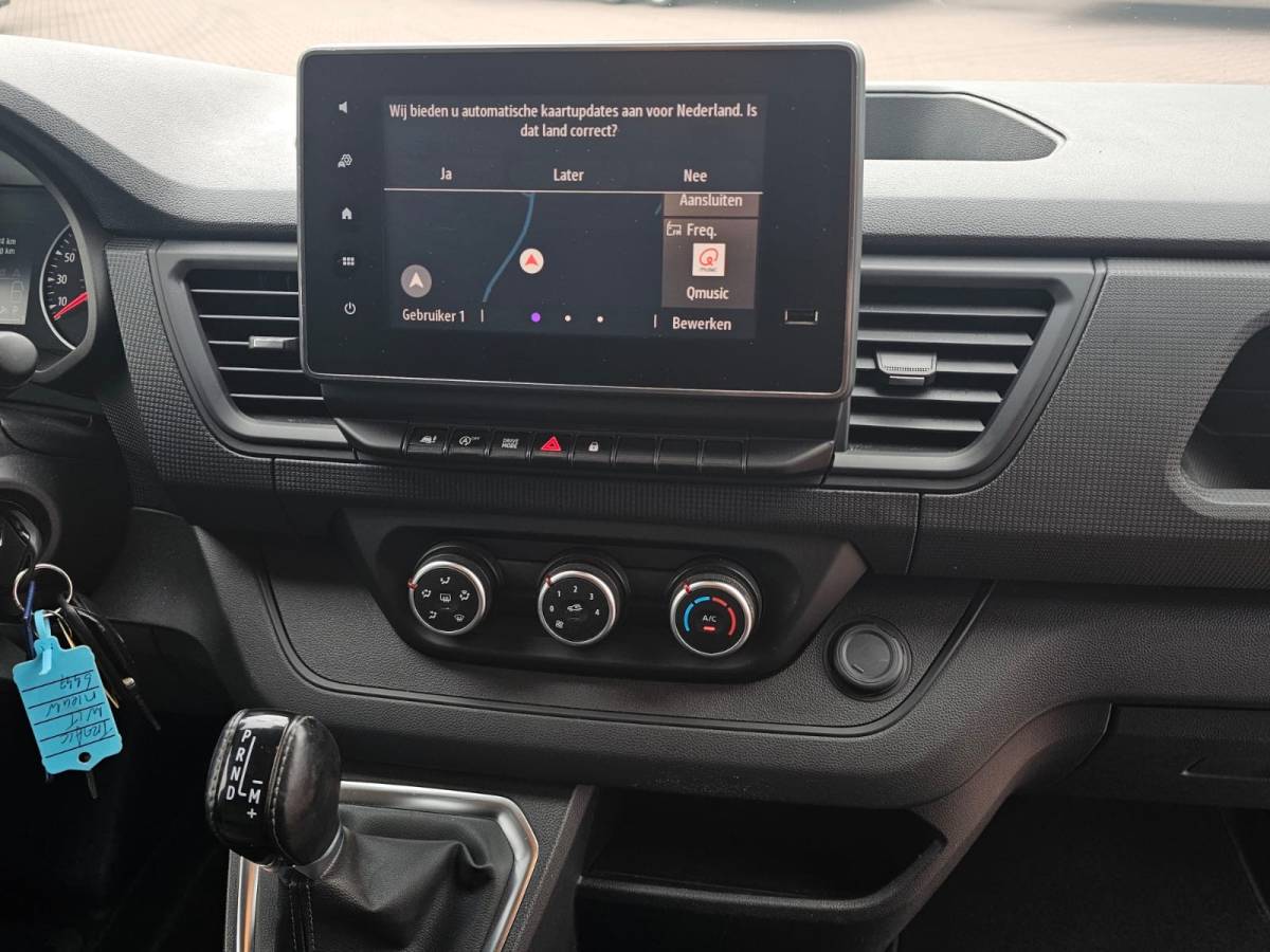 Renault Trafic Renault Trafic 2.0 dCi 150PK T29 L1H1 Comfort | Automaat | LED | Trekhaak | Navi | Camera | PDC | App-Connect |