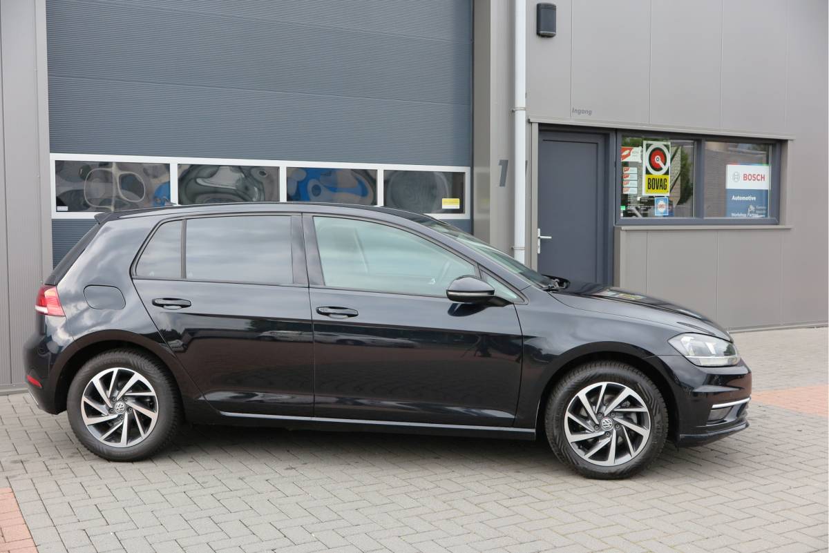 Volkswagen Golf Volkswagen Golf 1.4 TSI 125pk Sound Navi , LMV, Keyless, PDC , Achteruitrijcamera , Carplay , Etc. Nieuwe apk bij aflevering