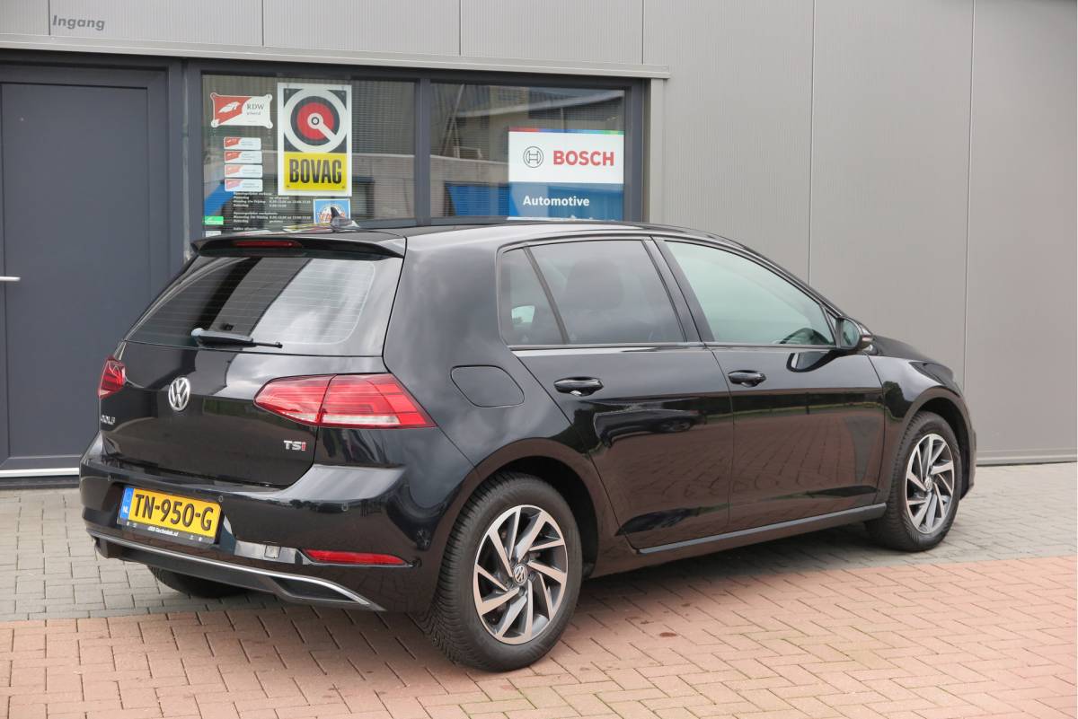 Volkswagen Golf Volkswagen Golf 1.4 TSI 125pk Sound Navi , LMV, Keyless, PDC , Achteruitrijcamera , Carplay , Etc. Nieuwe apk bij aflevering