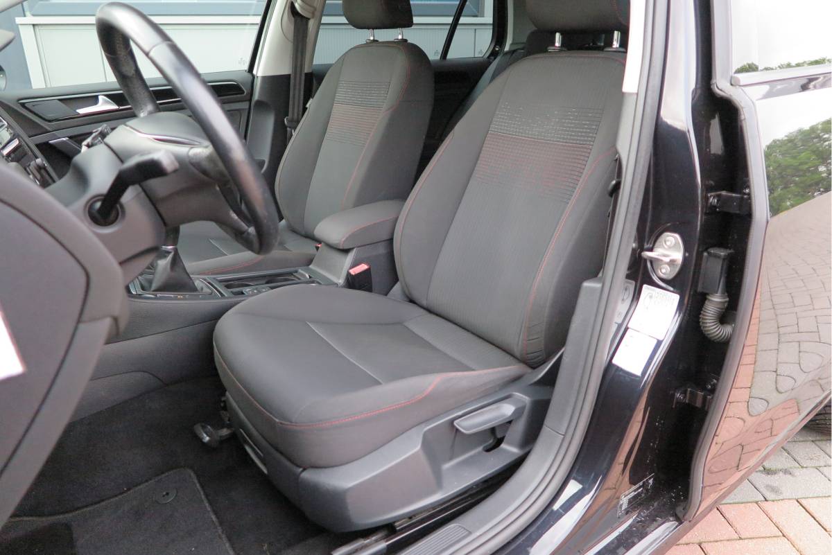 Volkswagen Golf Volkswagen Golf 1.4 TSI 125pk Sound Navi , LMV, Keyless, PDC , Achteruitrijcamera , Carplay , Etc. Nieuwe apk bij aflevering