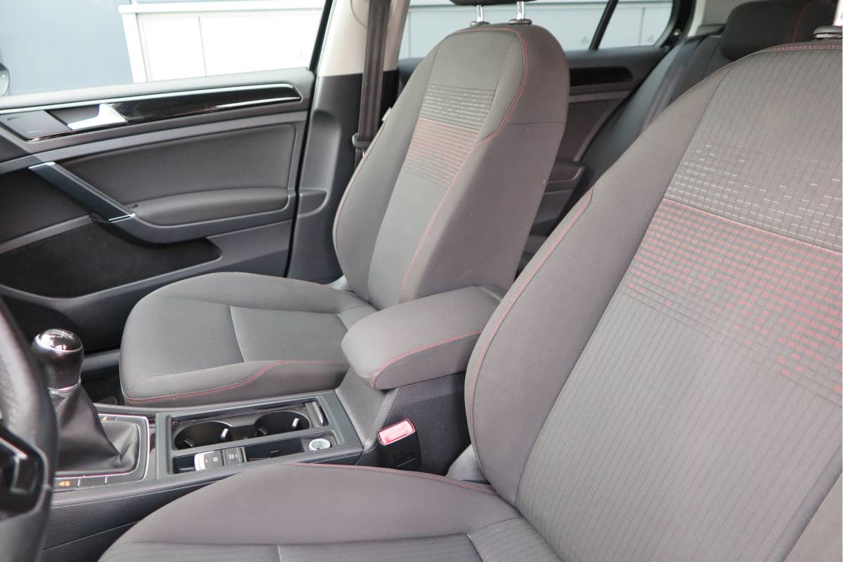 Volkswagen Golf Volkswagen Golf 1.4 TSI 125pk Sound Navi , LMV, Keyless, PDC , Achteruitrijcamera , Carplay , Etc. Nieuwe apk bij aflevering
