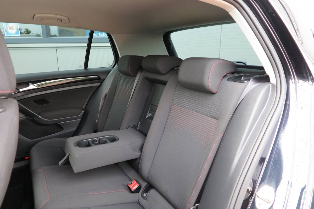 Volkswagen Golf Volkswagen Golf 1.4 TSI 125pk Sound Navi , LMV, Keyless, PDC , Achteruitrijcamera , Carplay , Etc. Nieuwe apk bij aflevering