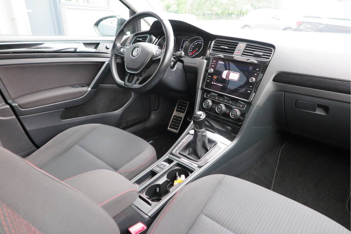 Volkswagen Golf Volkswagen Golf 1.4 TSI 125pk Sound Navi , LMV, Keyless, PDC , Achteruitrijcamera , Carplay , Etc. Nieuwe apk bij aflevering