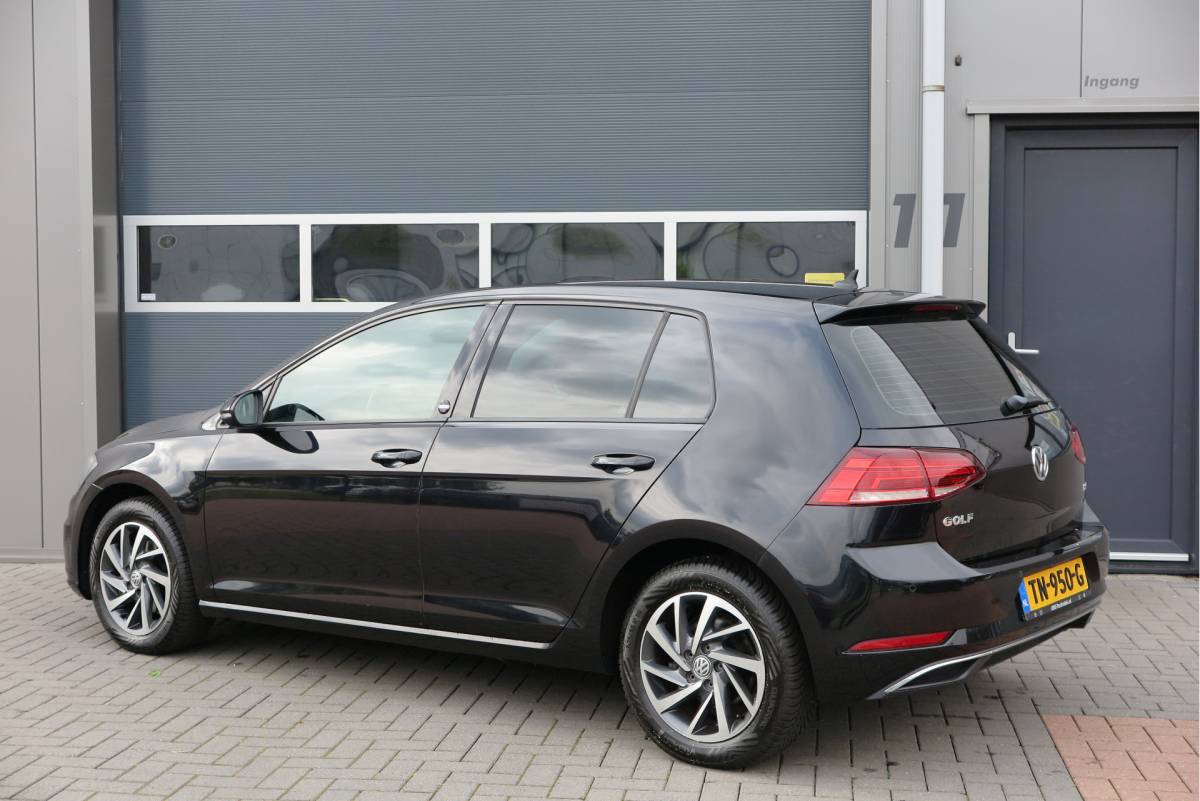 Volkswagen Golf Volkswagen Golf 1.4 TSI 125pk Sound Navi , LMV, Keyless, PDC , Achteruitrijcamera , Carplay , Etc. Nieuwe apk bij aflevering