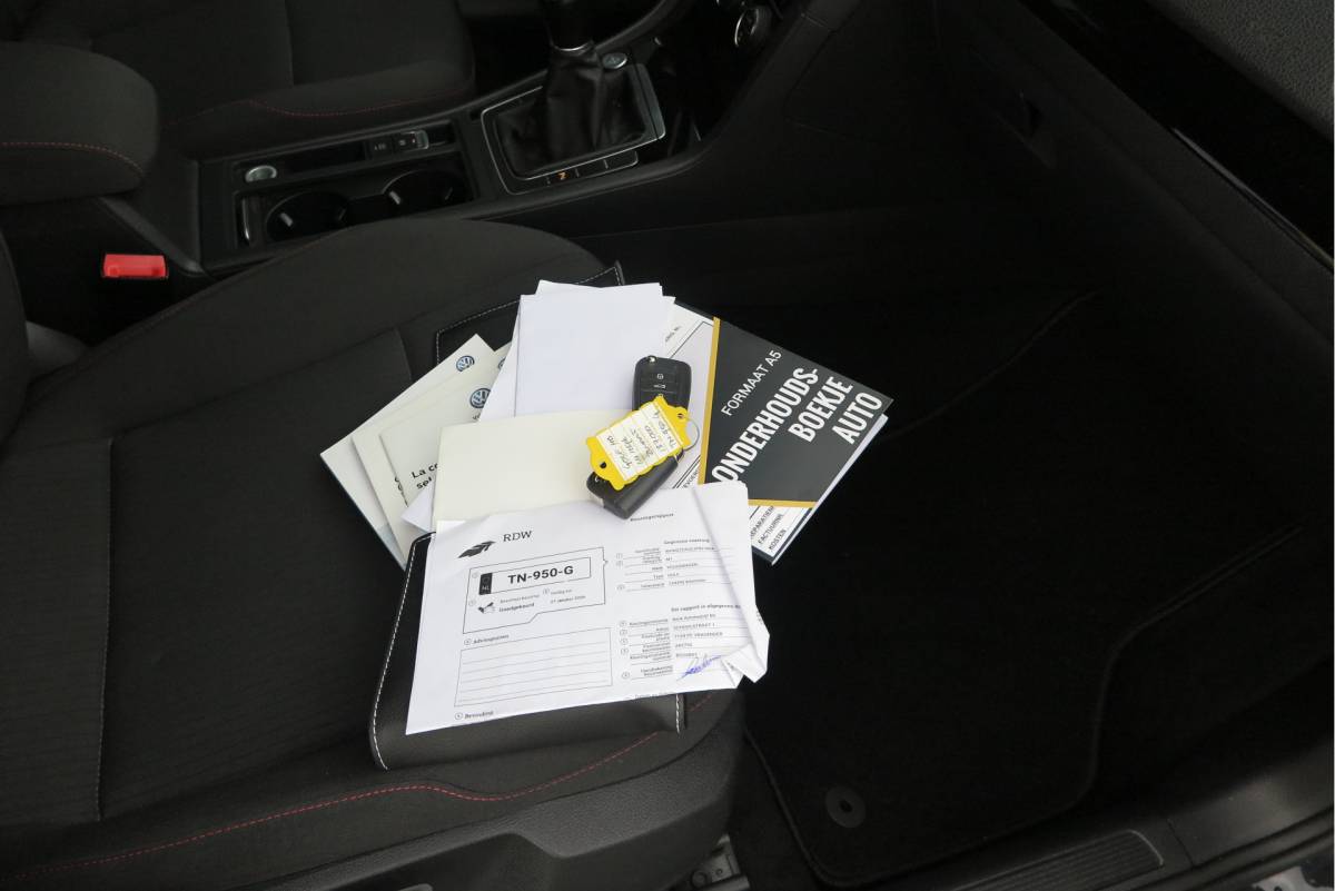 Volkswagen Golf Volkswagen Golf 1.4 TSI 125pk Sound Navi , LMV, Keyless, PDC , Achteruitrijcamera , Carplay , Etc. Nieuwe apk bij aflevering