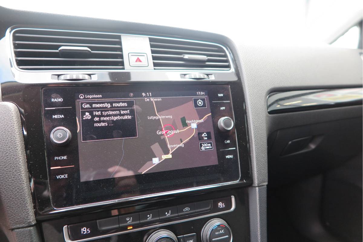 Volkswagen Golf Volkswagen Golf 1.4 TSI 125pk Sound Navi , LMV, Keyless, PDC , Achteruitrijcamera , Carplay , Etc. Nieuwe apk bij aflevering