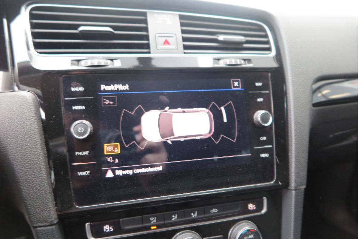 Volkswagen Golf Volkswagen Golf 1.4 TSI 125pk Sound Navi , LMV, Keyless, PDC , Achteruitrijcamera , Carplay , Etc. Nieuwe apk bij aflevering