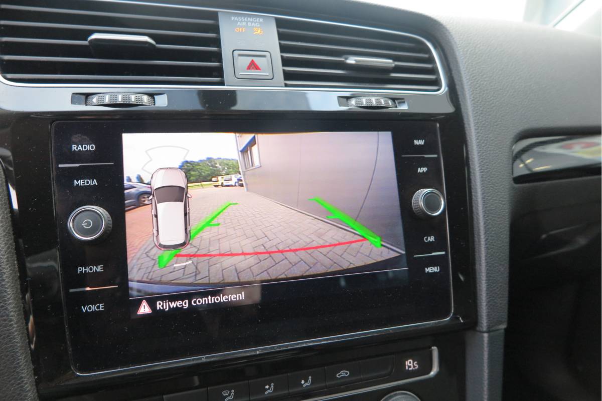 Volkswagen Golf Volkswagen Golf 1.4 TSI 125pk Sound Navi , LMV, Keyless, PDC , Achteruitrijcamera , Carplay , Etc. Nieuwe apk bij aflevering