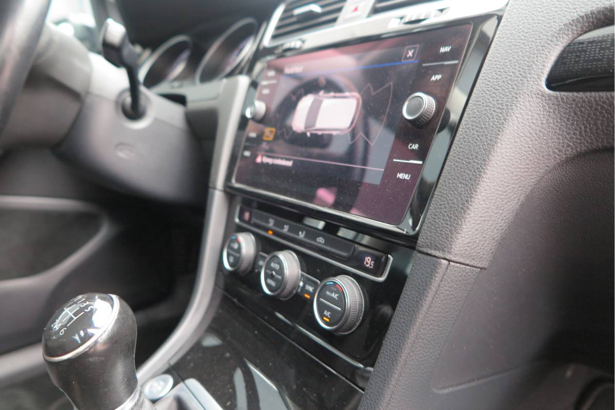 Volkswagen Golf Volkswagen Golf 1.4 TSI 125pk Sound Navi , LMV, Keyless, PDC , Achteruitrijcamera , Carplay , Etc. Nieuwe apk bij aflevering