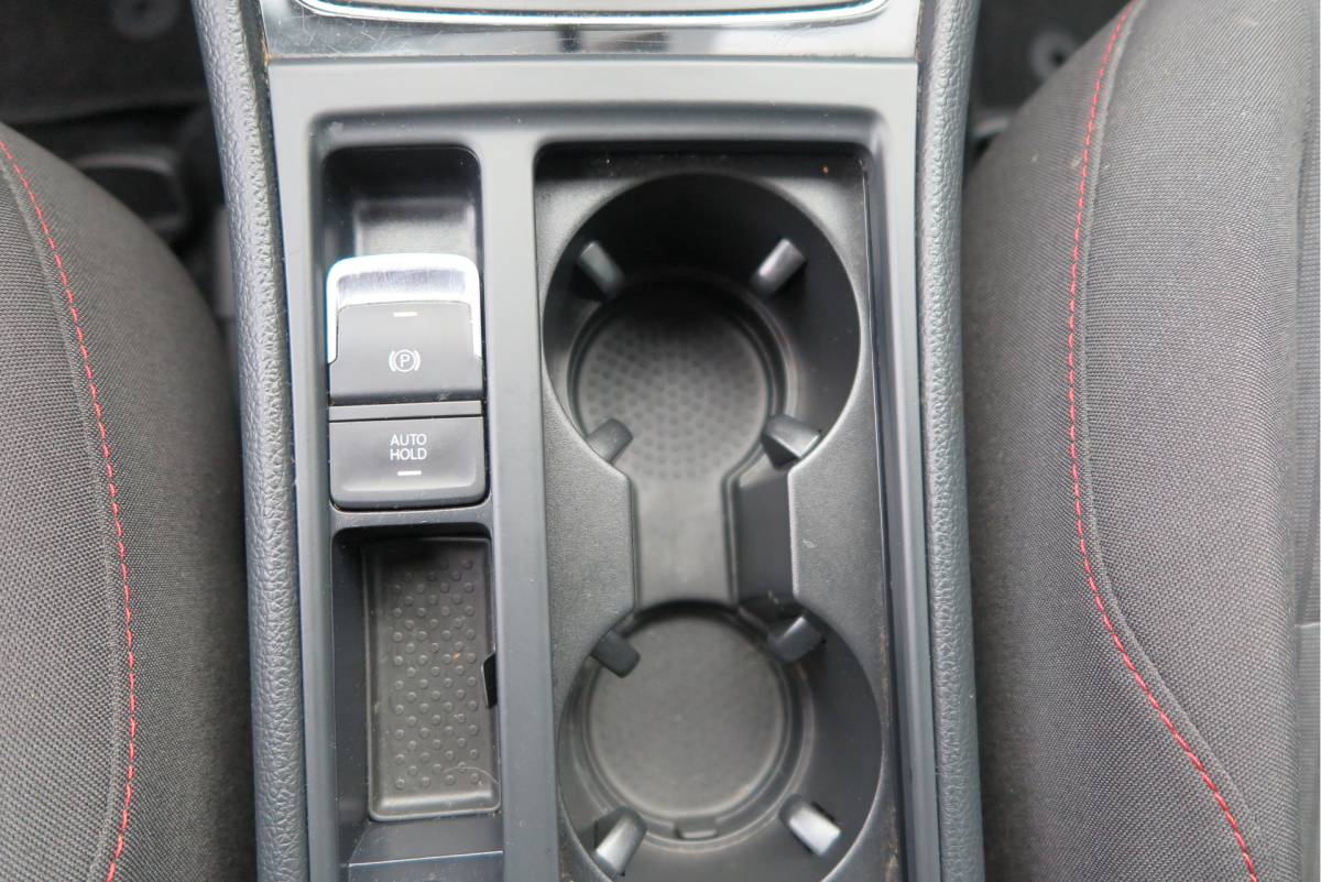 Volkswagen Golf Volkswagen Golf 1.4 TSI 125pk Sound Navi , LMV, Keyless, PDC , Achteruitrijcamera , Carplay , Etc. Nieuwe apk bij aflevering