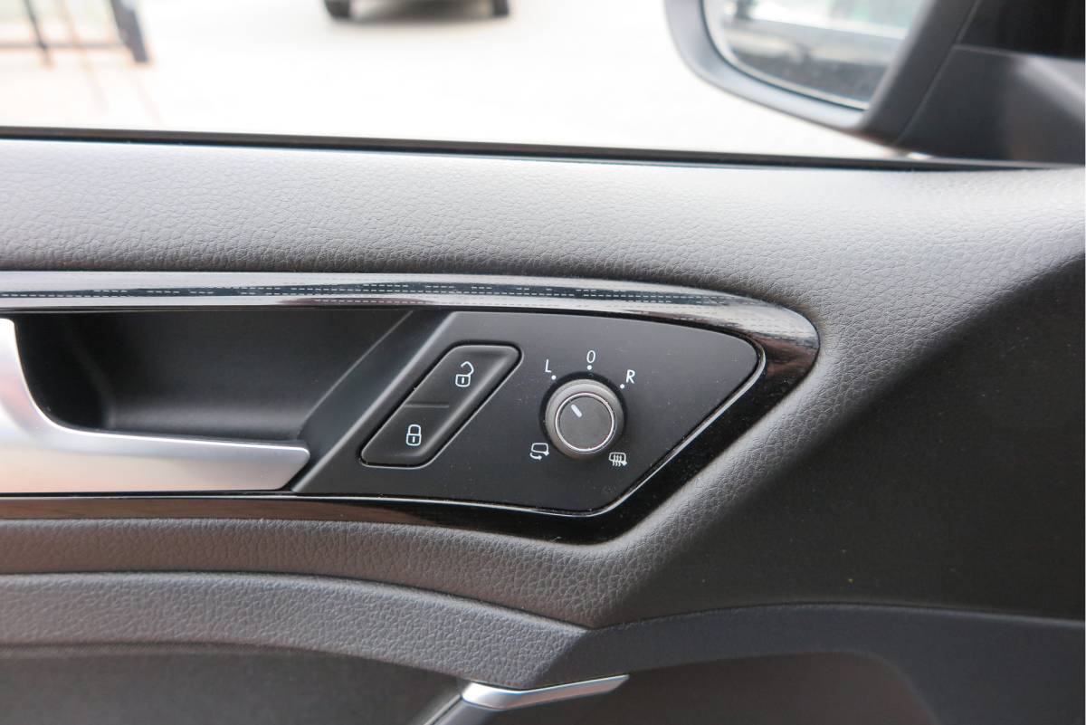 Volkswagen Golf Volkswagen Golf 1.4 TSI 125pk Sound Navi , LMV, Keyless, PDC , Achteruitrijcamera , Carplay , Etc. Nieuwe apk bij aflevering