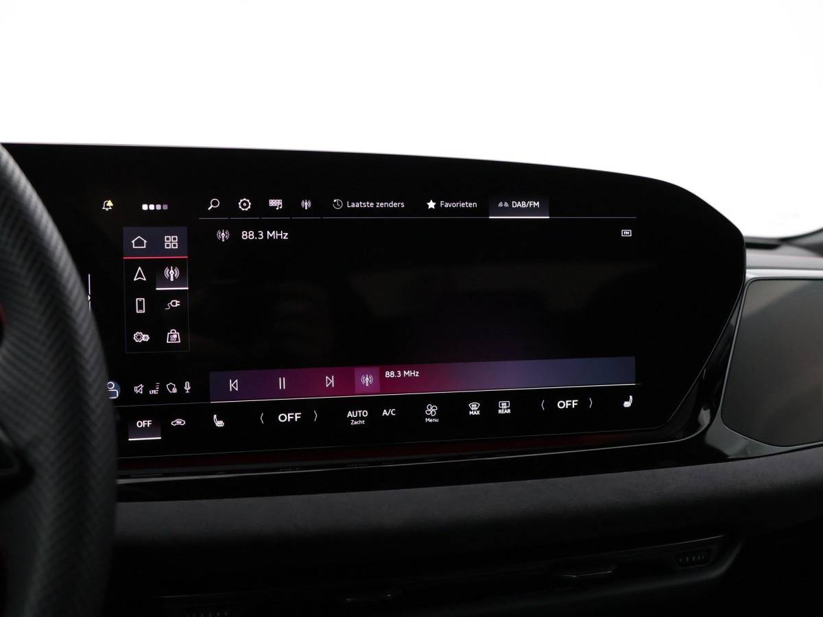 Audi A5 Audi A5 Avant 2.0 367pk S-tronic e-hybrid quattro S edition · 360 Camera · Wegklapbare Trekhaak · Bang & Olufsen Audio · Bijrijder Display · Zwart Optiek · 19” Inch · Garantie t/m 26-07-2030 of 100.000