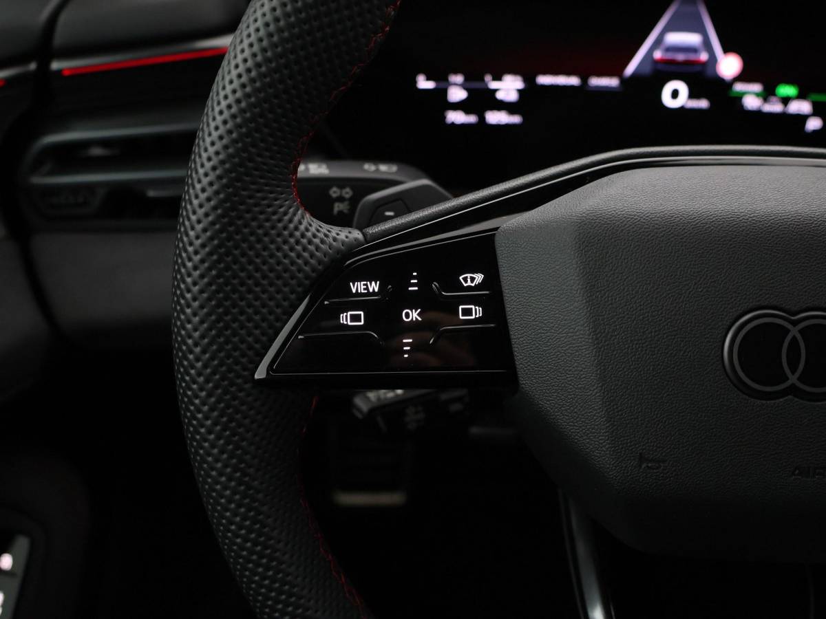 Audi A5 Audi A5 Avant 2.0 367pk S-tronic e-hybrid quattro S edition · 360 Camera · Wegklapbare Trekhaak · Bang & Olufsen Audio · Bijrijder Display · Zwart Optiek · 19” Inch · Garantie t/m 26-07-2030 of 100.000