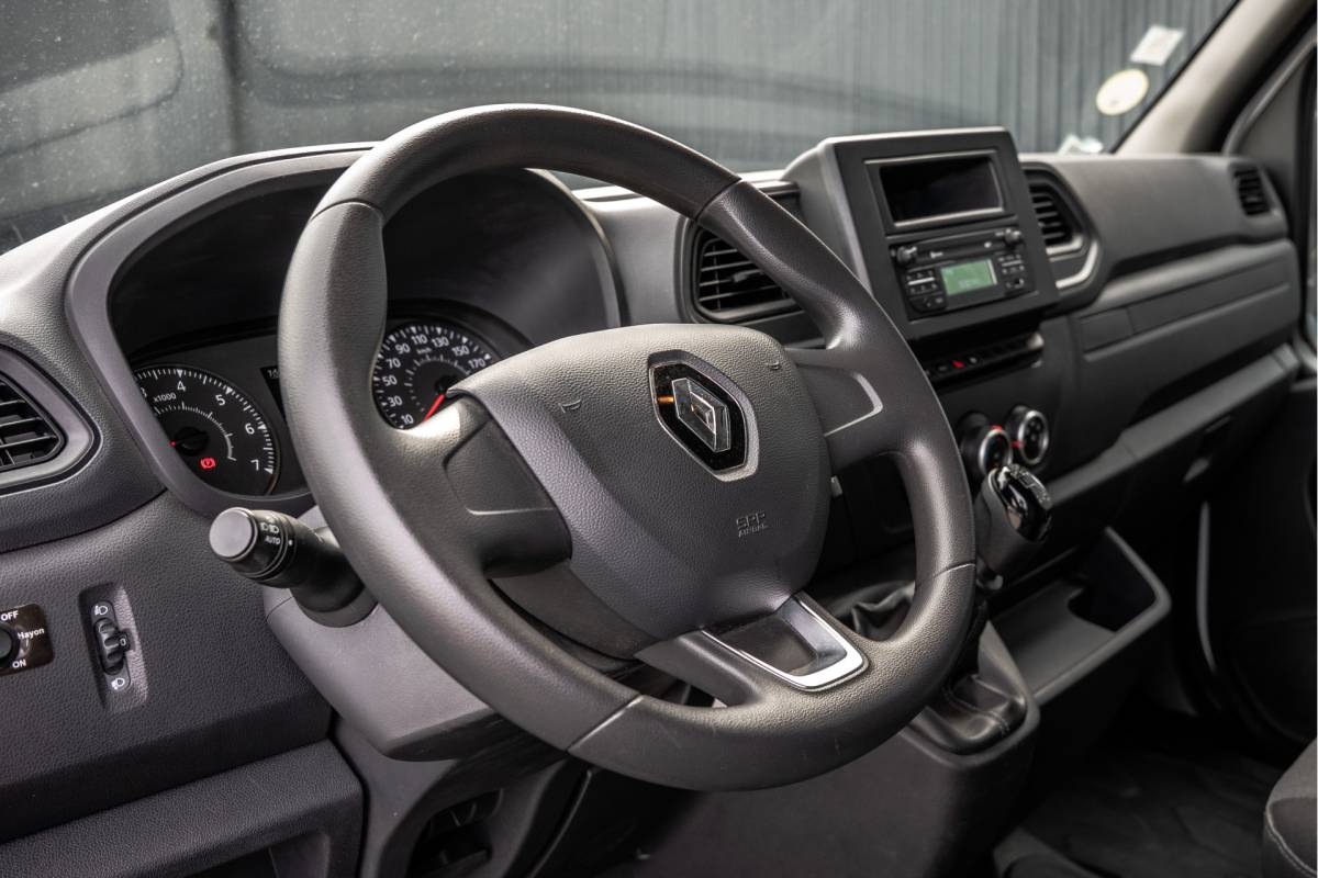 Renault Master Renault Master 15.389 KM! | Bakwagen met Laadklep | 146PK | LED | Airco