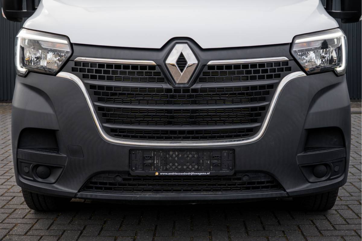 Renault Master Renault Master 15.389 KM! | Bakwagen met Laadklep | 146PK | LED | Airco