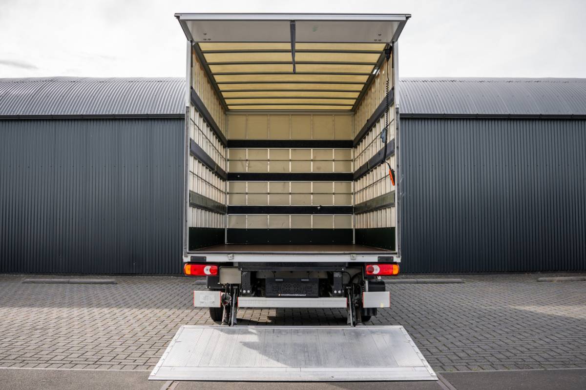 Renault Master Renault Master 15.389 KM! | Bakwagen met Laadklep | 146PK | LED | Airco